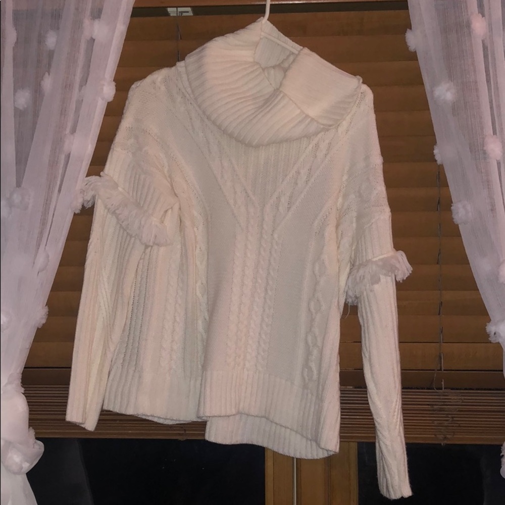 White/Cream Sweater